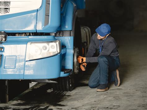 Semi Truck Repair - Commercial Truck Suspension Repair - Toronto, ON