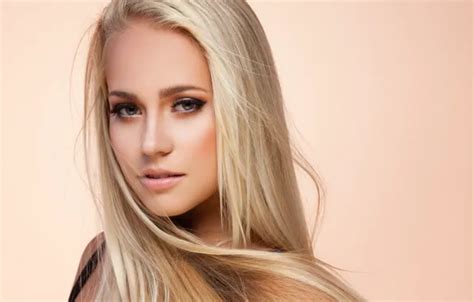 Wallpaper Look Girl Eyelashes Rendering Makeup Blonde Pink Background For Mobile And