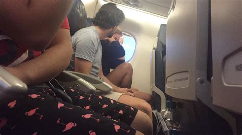 Airplane Break Up Gets Live Tweeted Thrillist