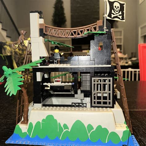 Lego Rock Island Refuge Complete W Manual Vintage Set