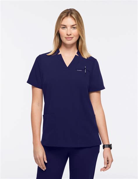 Women S Navy Relaxed 3 Pocket Scrub Top Jaanuu