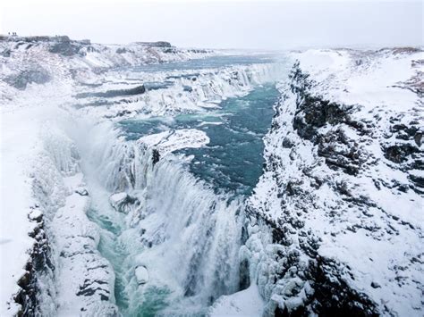 Driving the Golden Circle in Iceland in winter - Buubble