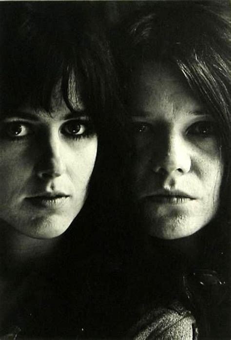 Queen Bees of Rock & Roll: 13 Cool Pics of Grace Slick with Janis ...