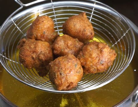 Onion Bonda Recipe Steffi S Recipes