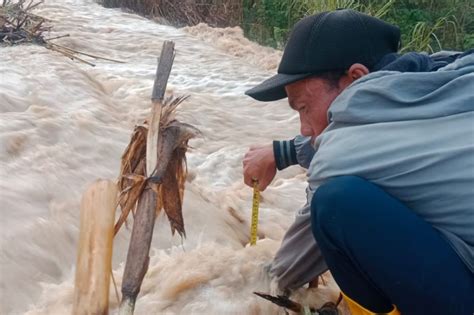 Perjalanan Ka Terganggu Akibat Banjir Di Grobogan Antara News