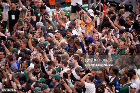 2842 Milwaukee Bucks Fans Stock Photos High Res Pictures And Images