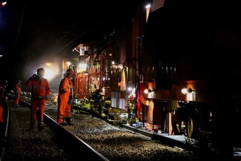 Nos Images Du Chantier Nocturne Men Par La Sncf Pr S De Tonnerre Sur