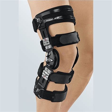 Hinged Braces Rigid Knee Brace Protect 4 OA Pushpanjali Medi India