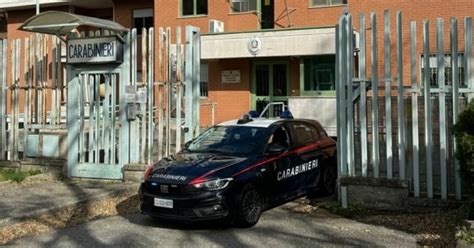 Maltratta La Moglie E Picchia La Figlia Di 10 Mesi Denunciato 28enne E