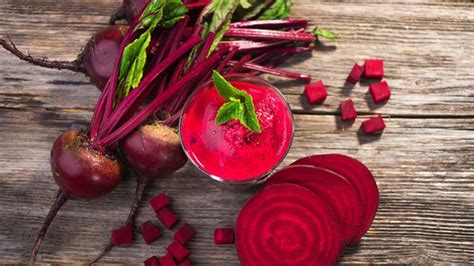 Beet Juice Temporary Hair Dye DIY | NaturallyCurly.com