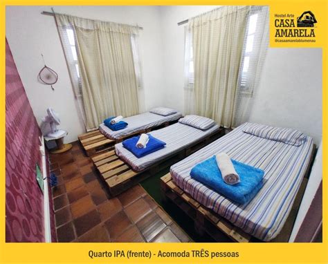Casa Amarela Hostel E Bistrô - HOTEL CASA AMARELA BLUMENAU HOSPEDAGEM ALTERNATIVA, BLUMENAU