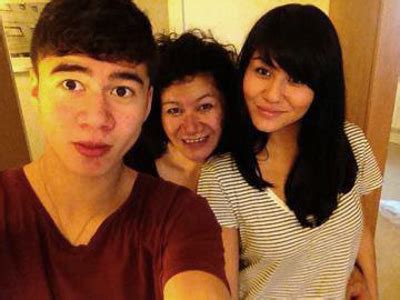 The Hood Family - Calum Hood Photo (37152180) - Fanpop