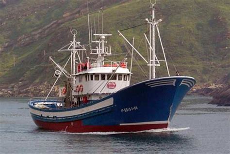 Desde Colindres Los Barcos Pesqueros