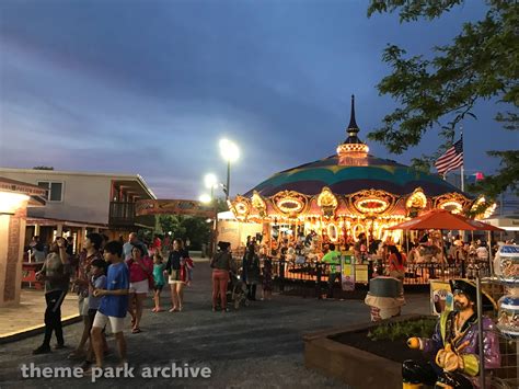 Carousel at Jolly Roger 30th Street Amusement Park | Theme Park Archive