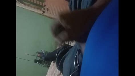 Me Masturbo Solo En Mi Cuarto Y Casi Me Sorprenden Pornhub Gay