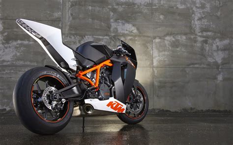 KTM 1190 RC8 R | Diaries of a Boy