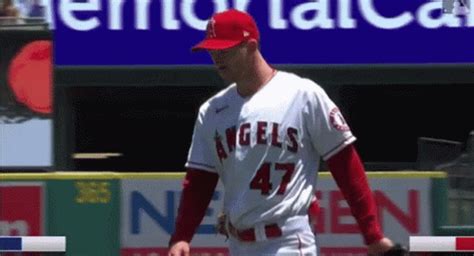 Griffin Canning Pitchingto Anaheim GIF - Griffin Canning Pitchingto ...