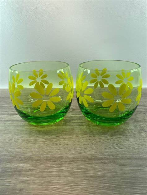 Vintage Daisy Roly Poly Drinking Glasses Mercari Vintage Pottery