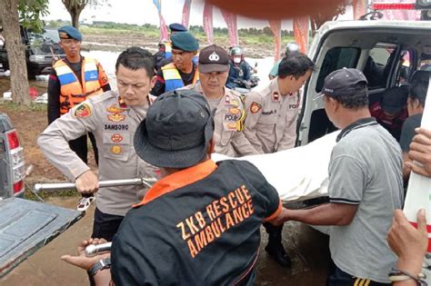 Perumahan Pnr Bekasi Dikepung Banjir Seorang Warga Meninggal Terlambat