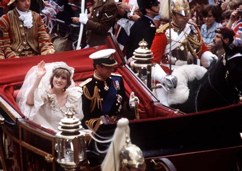 Desde El Archivo Recordando La Boda De La Princesa Diana Y El Príncipe