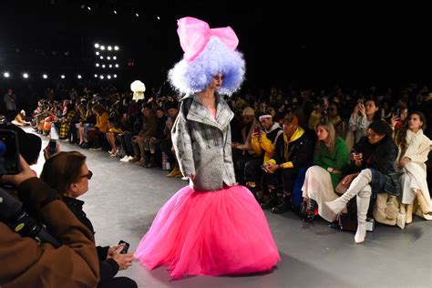 New York Fashion Week 2019 Photos: See Top Runway Looks & Celebs | New ...