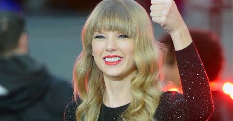 Who Will Taylor Swift Vote For This Election? - CBS New York