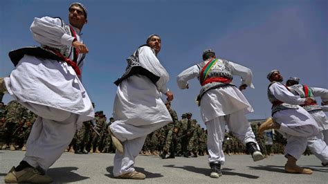 در عقب نقاب تصاویر زنده گی افغانستان در دهلی جدید