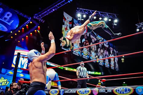 Lucha Libre Cmll On Twitter Soberano Jr Se Lanza Sobre Atlantis Jr