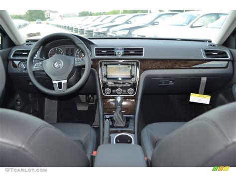 2014 Volkswagen Passat 1 8T SEL Premium Titan Black Dashboard Photo