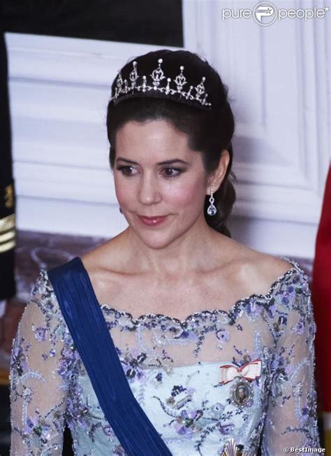 La princesse Mary de Danemark au dîner de gala donné par la reine