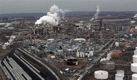 Conocophillips Bayway Refinery In Linden One Of A Dying Breed On East