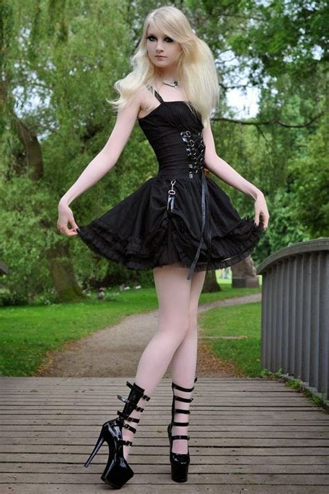 Gothic Fashion Hot Goth Girls Gothic Outfits