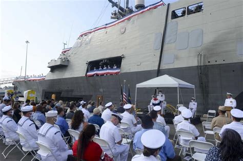 Us Navy Uss Freedom Littoral Combat Ship Holds Decommissioning