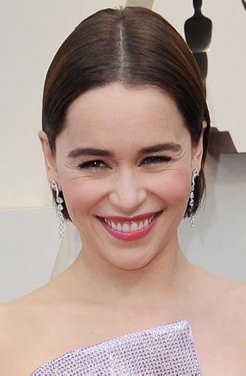 Emilia Clarke Hairstyles & Haircuts - All-Time Favorites