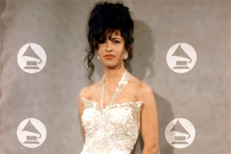 All About Selena Quintanilla S Songs Fashion Crime News