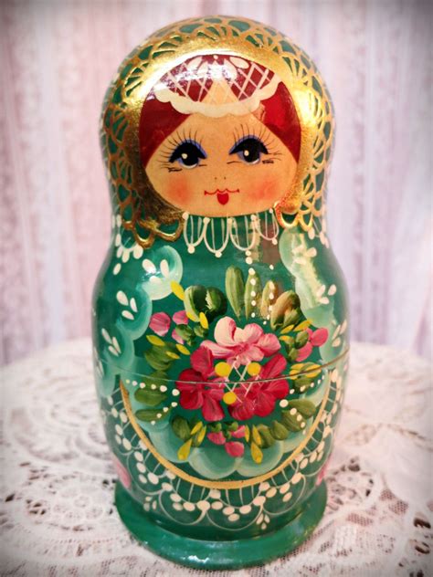 Vintage Russian Nesting Dolls Matryoshka Dolls Emerald Green And Gold