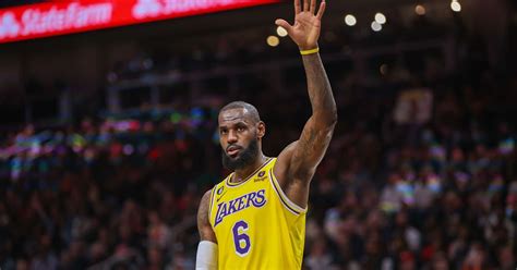 LeBron Sets Goal for Lakers to Avoid Play-in Tournament - Sports ...