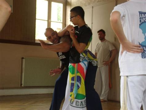 Un Ballet De Six Cap Iristes Volu Harmonieusement La Marmite