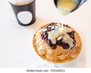 Injeolmi Bingsu Bingsoo Red Bean Korean Stock Photo 576144232 ...