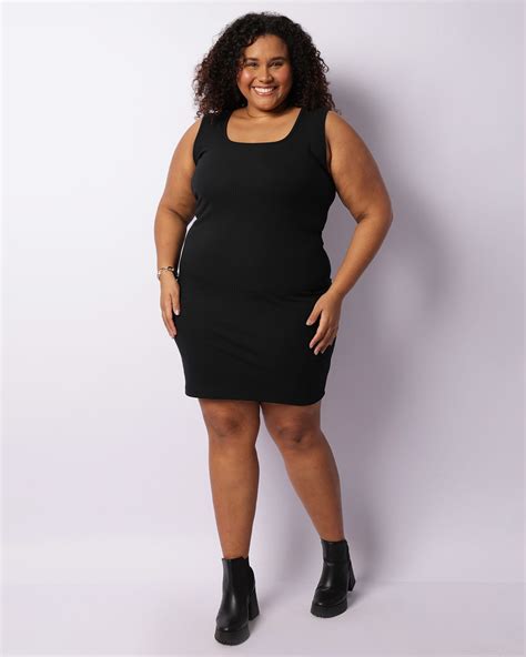 Vestido Plus Size Feminino Curto Canelado Preto