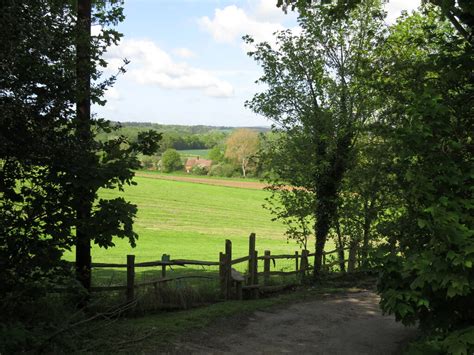 Udiam Cottages © David M Clark Geograph Britain And Ireland