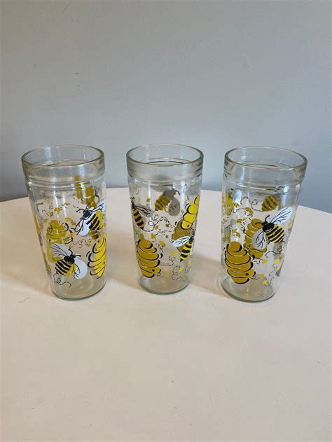 Vintage Bumble Bee Cocktail Glasses Anchor Hocking Glasses Etsy Cocktail Glasses Bee