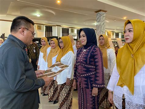 Ir Hj Nina Harini Yuniarti Dikukuhkan Sebagai Bunda Literasi