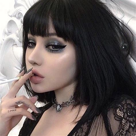 Pin By D I S N E Y ⛓️ On Sᴍᴏᴋᴇ Makeup Looks Makeup Inspiration Dark