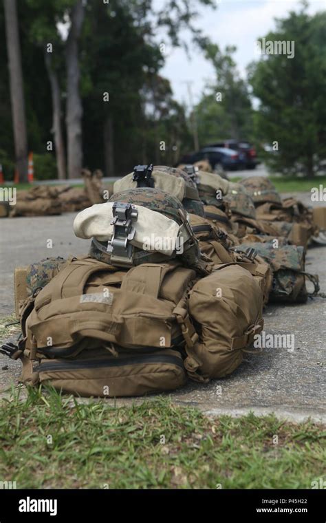 Us Marines With Lima Company 3rd Battalion 8th Marine Regiment V38