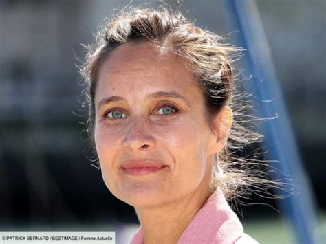 Julie de Bona ses confidences sur le tournage d une scène intime pour