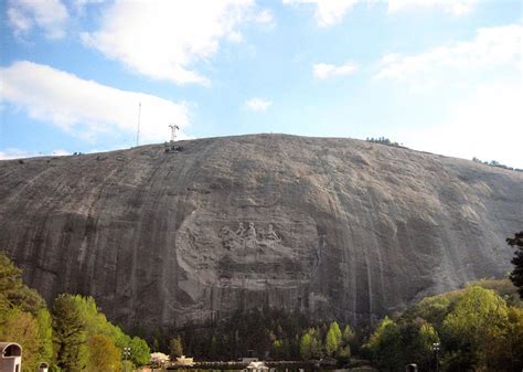 10 Of The Largest Monoliths In The World