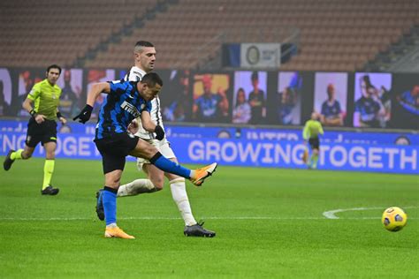 Veja Fotos Do Duelo Entre Inter De Milão E Juventus Pela Semifinal Da