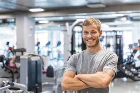 70500 Personal Trainer Man Stock Photos Pictures And Royalty Free