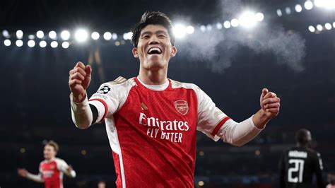 Arsenal News Tomiyasu Signs New Contract Until 2026 Bbc Sport